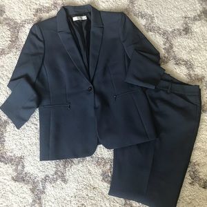Tahari Woman’s Suit